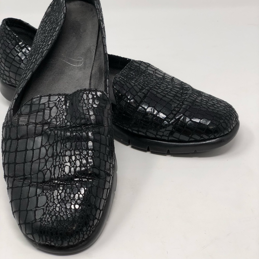AEROSOLES WOMENS BLACK SNAKE LOAFERS SIZE 8 1/2